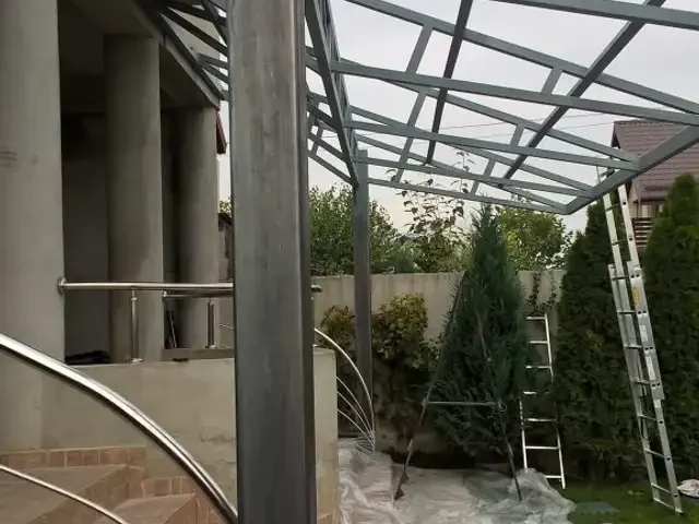 Certified structures 10