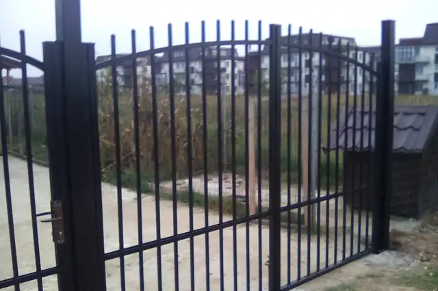 Gates 11
