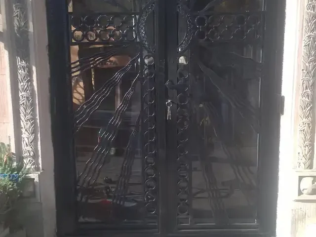 Gates 42