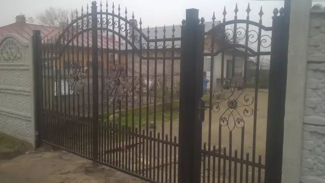 Gates 43